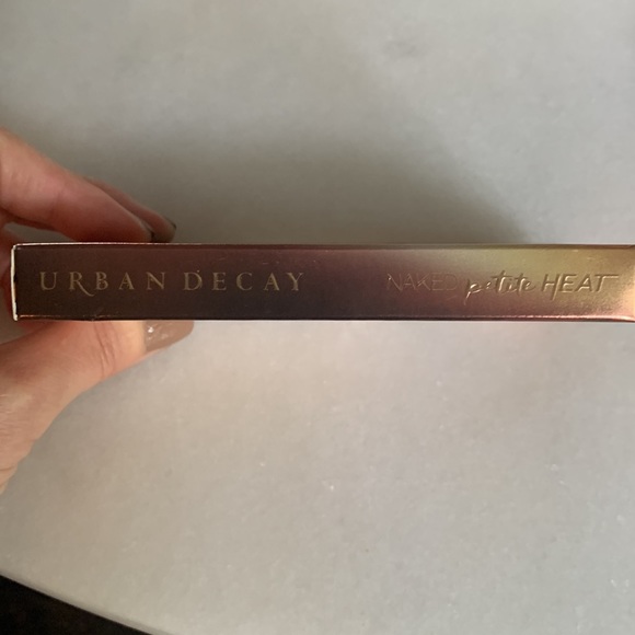 UD Naked Petite HEAT - Picture 3 of 3